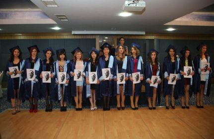 "KIR ÇİÇEKLERİ" YUVADAN UÇTU...