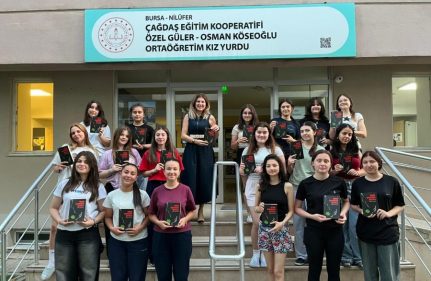 YAZAR MELİHA AYDIN ARAS’TAN “KIR ÇİÇEKLERİ OKUSUN DİYE” PROJESİNE ANLAMLI DESTEK